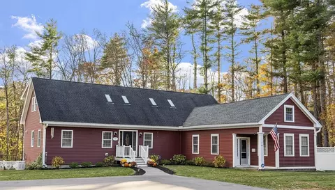 90 South Rd, Pepperell, MA 01463