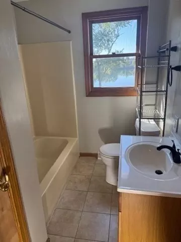 61 Glenmore St, Springfield, MA 01129 photo 9