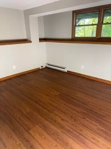 61 Glenmore St, Springfield, MA 01129 photo 8