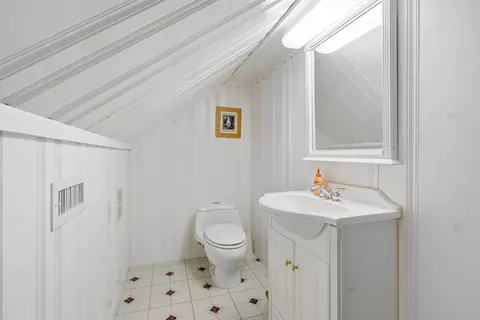 Bath - 6 Elba St, Brookline, MA 02446 photo 3 of 4