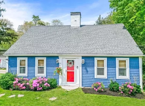 881 State Rd, Plymouth, MA 02360