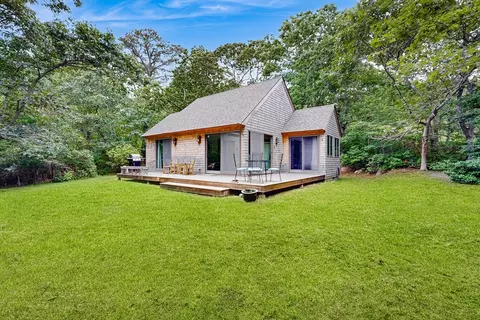 46 Tiercel Ln, Chilmark, MA 02535