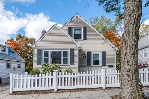 191 Glenellen Rd, West Roxbury, MA 02132
