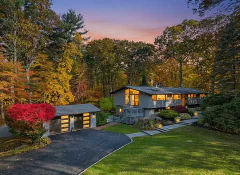 80 Wildwood Rd, Andover, MA 01810