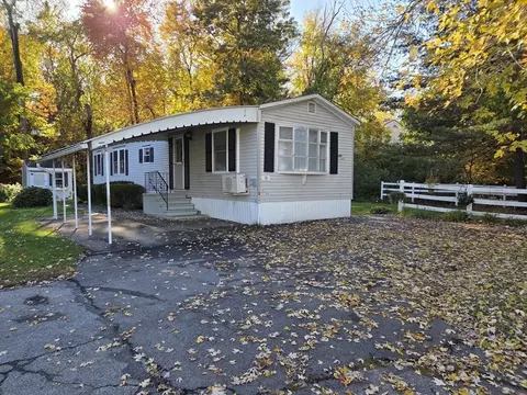 13 Vals Ln, Marlborough, MA 01752