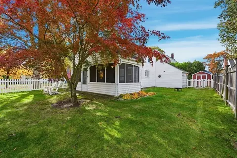 42 Redstone Dr, Springfield, MA 01118 photo 33