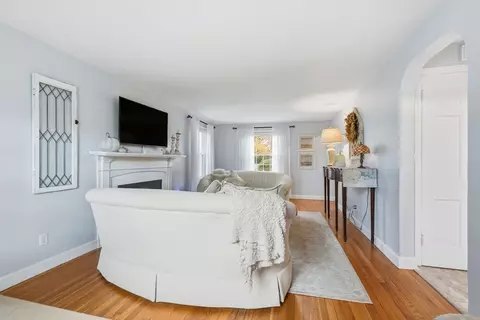 42 Redstone Dr, Springfield, MA 01118 photo 7
