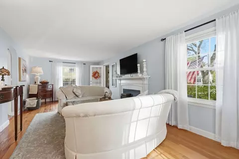 42 Redstone Dr, Springfield, MA 01118 photo 5