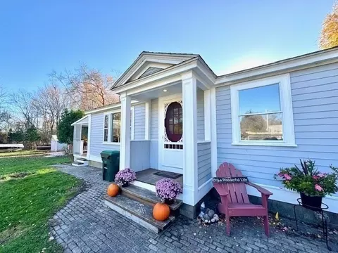 40 Hanley Ct, Marshfield, MA 02050 photo 2