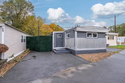 229 Miller St #E4, Ludlow, MA 01056