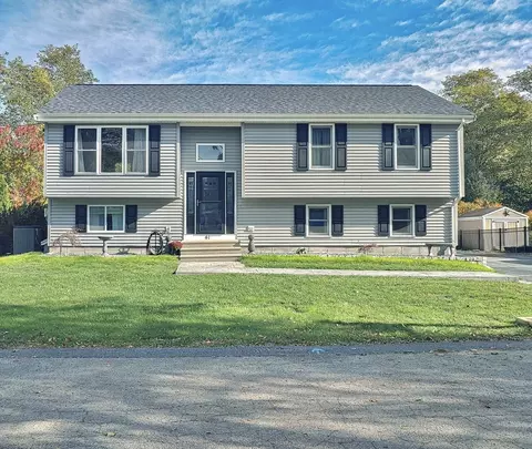 41 Hart Ave, Taunton, MA 02780