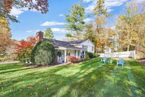1680 Parker St, Springfield, MA 01128 photo 3