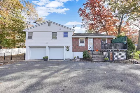 1680 Parker St, Springfield, MA 01128 photo 2