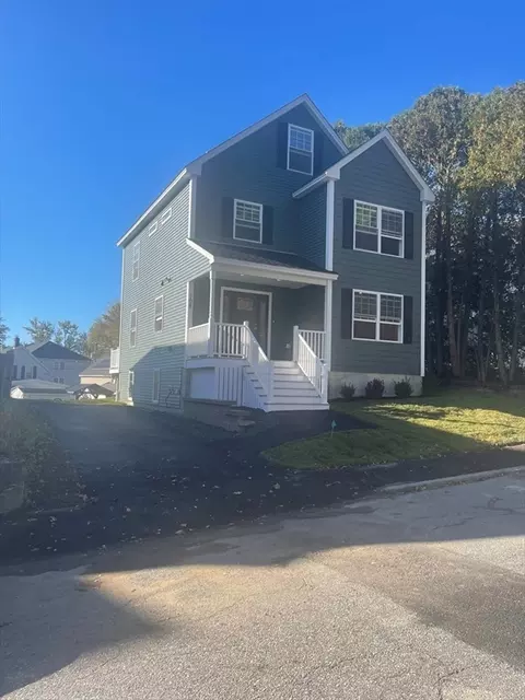108 Billings St, Lowell, MA 01850