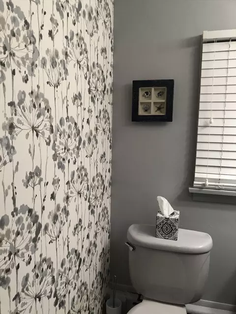 7 Ashbrook St, Springfield, MA 01118 photo 17