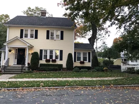 7 Ashbrook St, Springfield, MA 01118
