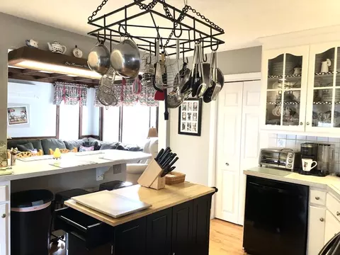 7 Ashbrook St, Springfield, MA 01118 photo 3