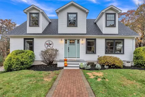 99 Tarbell Dr, East Brookfield, MA 01515