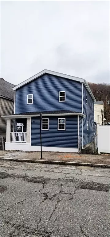 43 Wilson St, Worcester, MA 01604