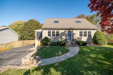 28 Macomber Rd, Gloucester, MA 01930 photo 2
