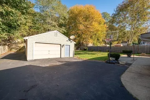 28 Macomber Rd, Gloucester, MA 01930 photo 8