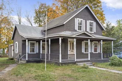 2 Maple St, Shirley, MA 01464