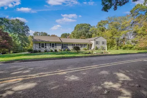 490 Dillon Ln, Swansea, MA 02777