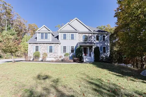 10 Silver Fox Rd, Norfolk, MA 02056