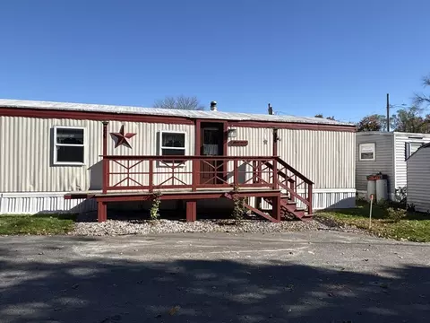 557 SW Cutoff #17, Worcester, MA 01607