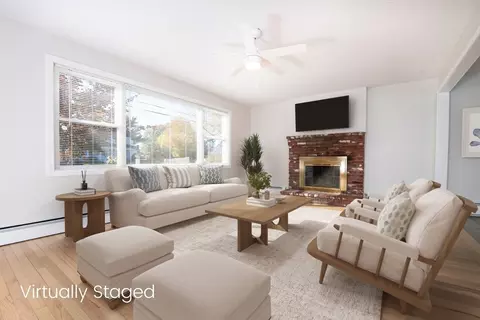 Living - 50 Avenue A St, Wareham, MA 02571 photo 1 of 5