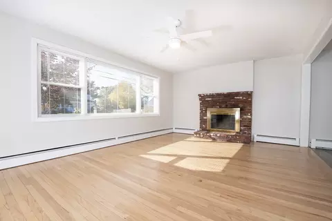 Living - 50 Avenue A St, Wareham, MA 02571 photo 2 of 5