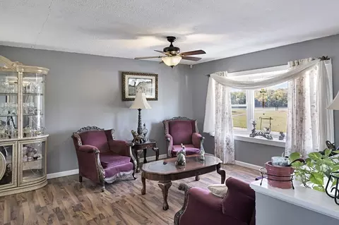485 Riverside Rd, Springfield, MA 01107 photo 9