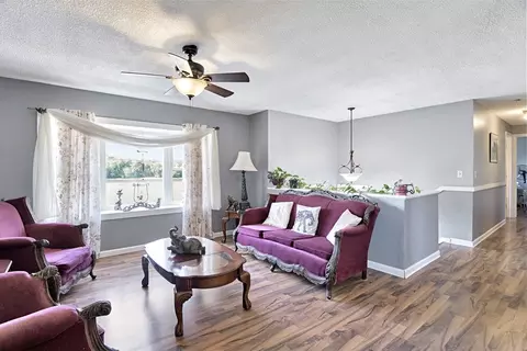 485 Riverside Rd, Springfield, MA 01107 photo 12