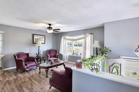 485 Riverside Rd, Springfield, MA 01107 photo 13