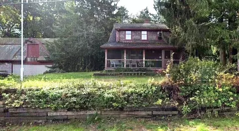 35 River St, Kingston, MA 02364