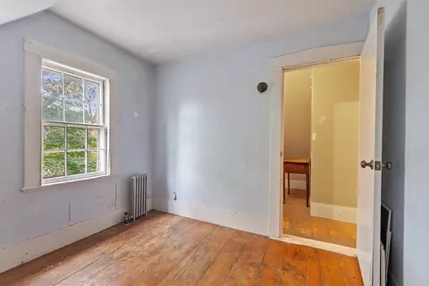 Bedroom - 86 School St, Acton, MA 01720 photo 9 of 9