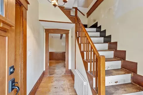 Entry Way - 86 School St, Acton, MA 01720 photo 1 of 8
