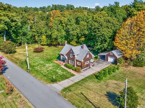 24 Pine St, Easton, MA 02375
