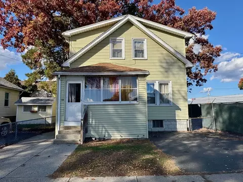 58 Eureka St, Springfield, MA 01104