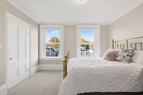 Bedroom - 45 Pleasant St, Marblehead, MA 01945 photo 6 of 8
