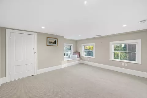 Bedroom - 45 Pleasant St, Marblehead, MA 01945 photo 8 of 8