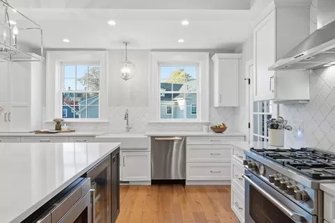 Kitchen - 45 Pleasant St, Marblehead, MA 01945 photo 2 of 5