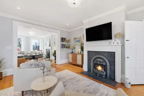 Living - 45 Pleasant St, Marblehead, MA 01945 photo 2 of 2
