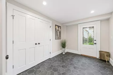 Entry Way - 45 Pleasant St, Marblehead, MA 01945 photo 5 of 5