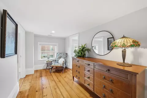 Entry Way - 45 Pleasant St, Marblehead, MA 01945 photo 3 of 5