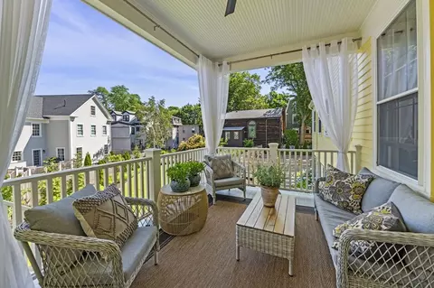Exterior - 45 Pleasant St, Marblehead, MA 01945 photo 4 of 7