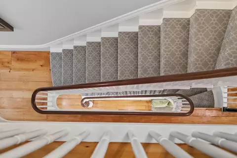 Entry Way - 45 Pleasant St, Marblehead, MA 01945 photo 4 of 5