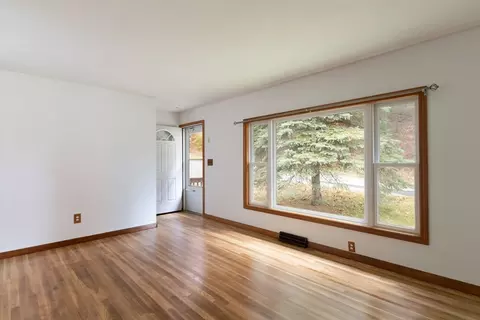Living - 23 Mill St, Brookfield, MA 01506 photo 2 of 3
