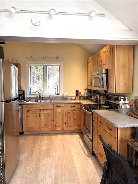 Kitchen - 46 Spring Brook Rd, Wellfleet, MA 02667 photo 4 of 4