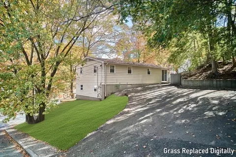 199 Roberts St, Woonsocket, RI 02895 photo 9